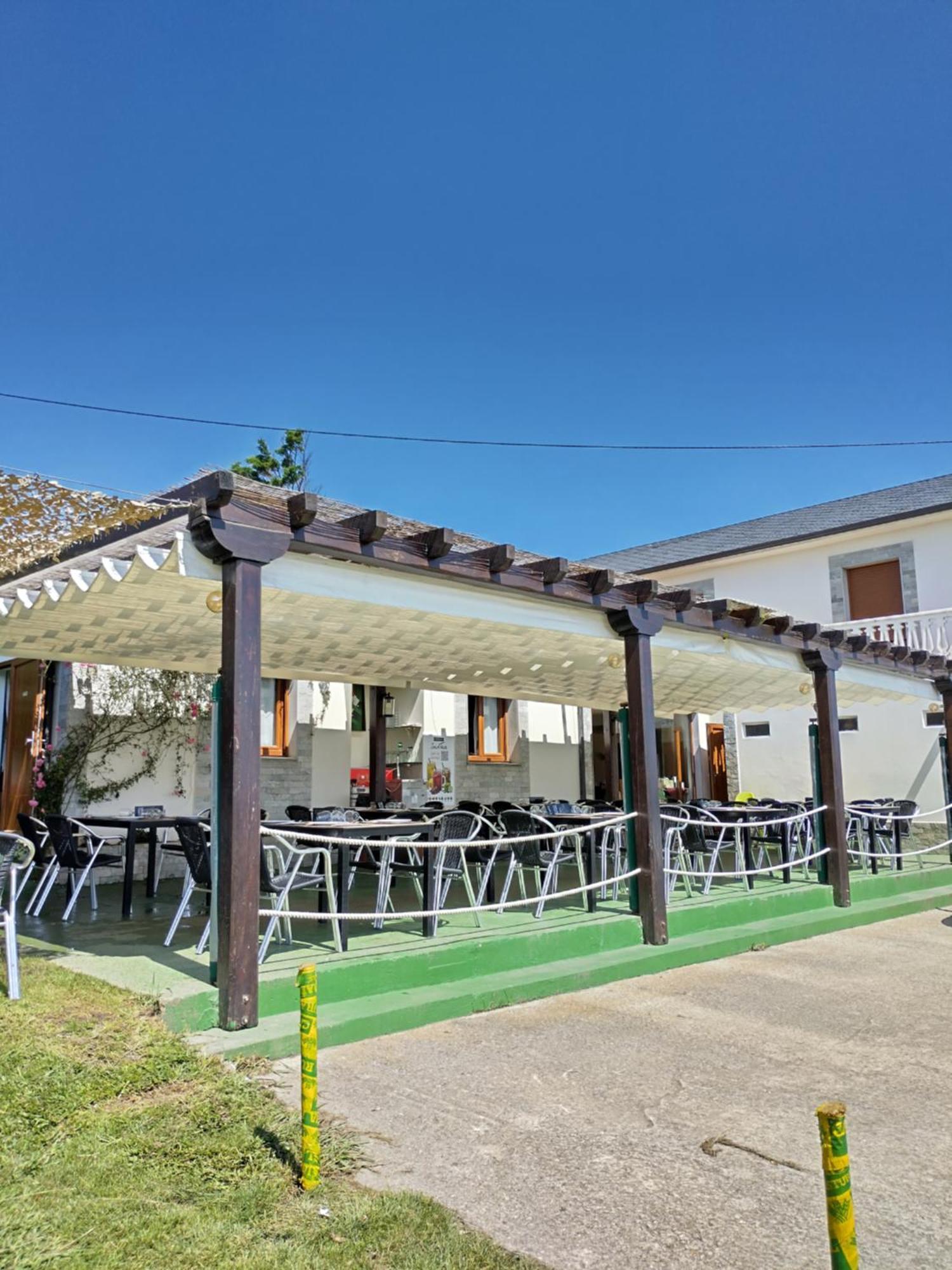 Hostal Restaurante Parajes Castropol Exteriör bild